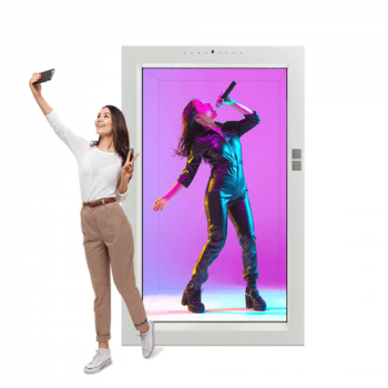 Holobox 55"